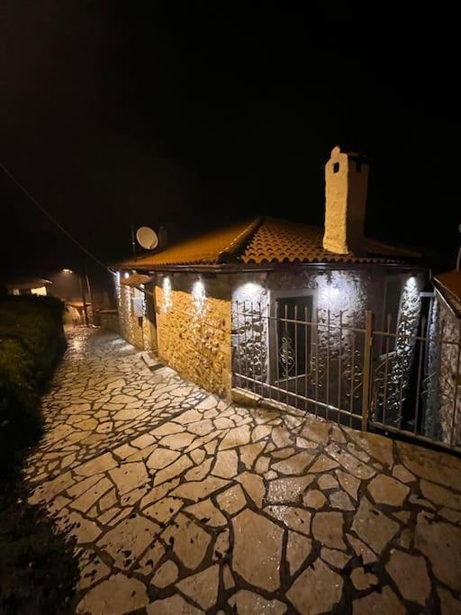 Dandy Villas Dimitsana - A Family Ideal Charming Home In A Quaint Historic Neighborhood - 2 Fireplaces For Romantic Nights Εξωτερικό φωτογραφία